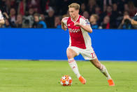 Milieu de terrain / Ajax Amsterdam, FC Barcelone / Pays-Bas / 22 ans.