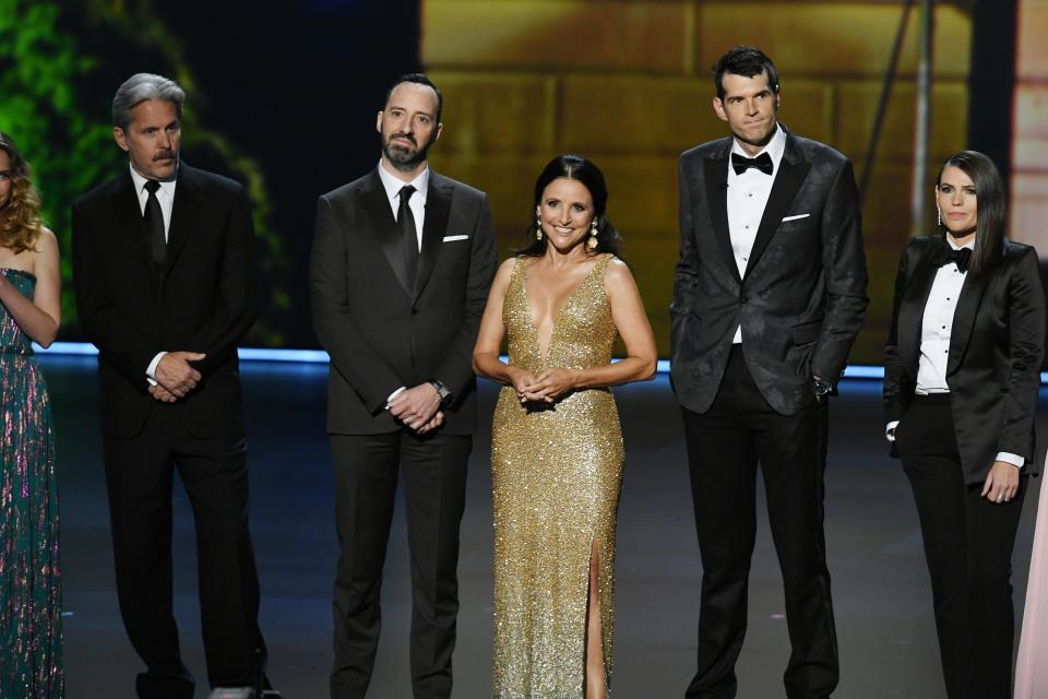 LOS ANGELES, CALIFORNIA - SEPTEMBER 22: (L-R) Gary Cole, Tony Hale, Julia Louis-Dreyfus, Timothy Simons, and Clea DuVall speak onstage during the 71st Emmy Awards at Microsoft Theater on September 22, 2019 in Los Angeles, California. (Photo by Kevin Winter/Getty Images)