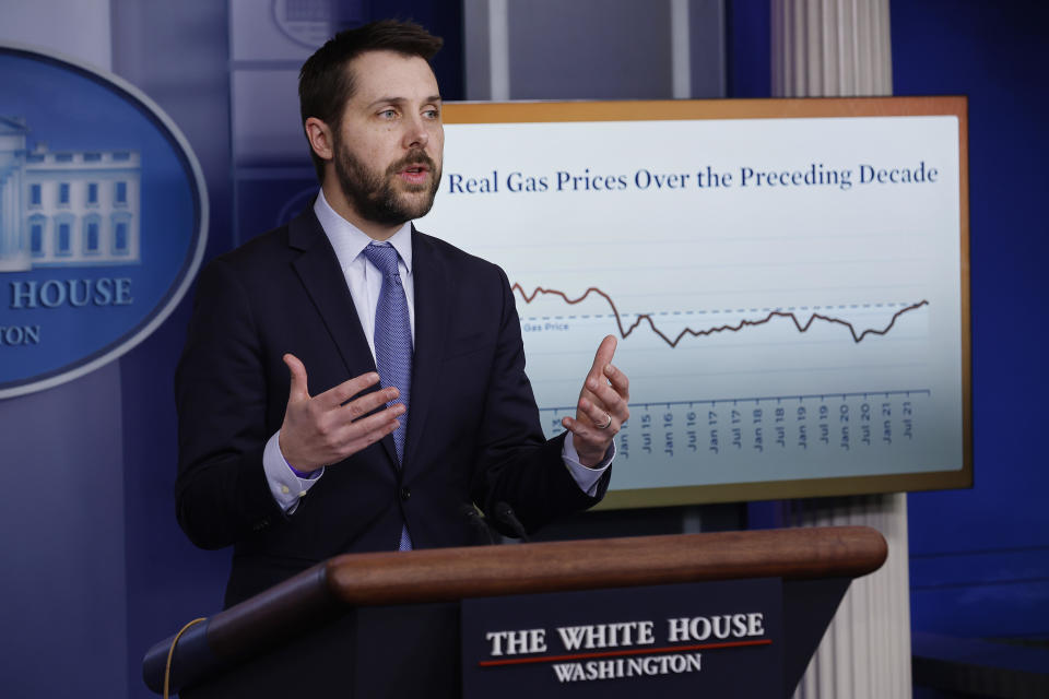 White House National Economic Council Director Brian Deese talks to reporters during a news conference in the Brady Press Briefing Room at the White House on December 09, 2021 in Washington, D.C. / Credit: / Getty Images