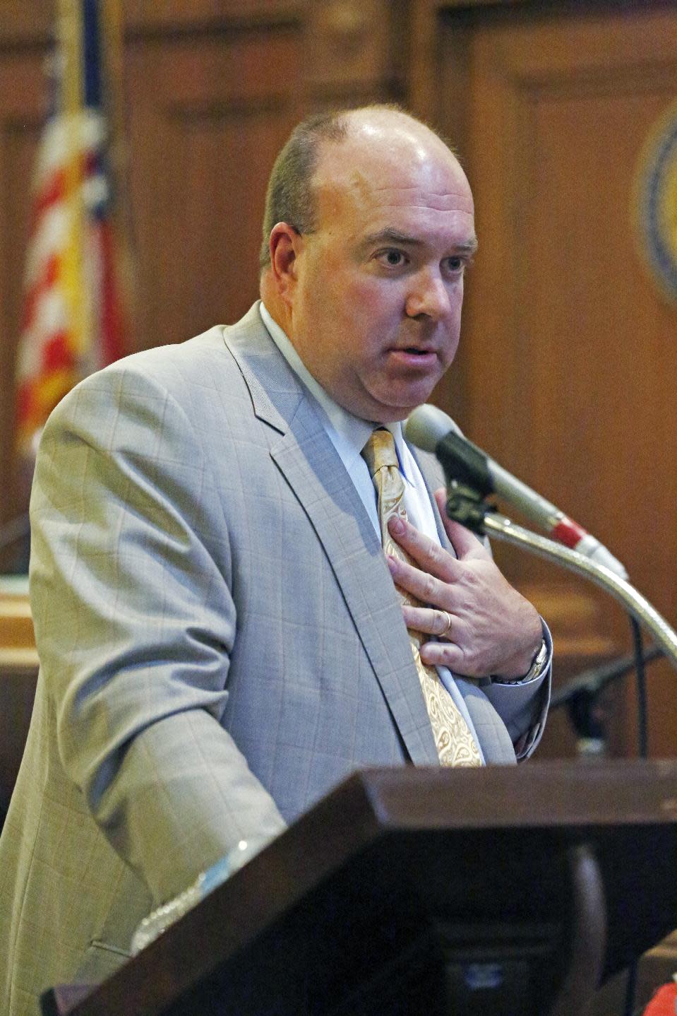 Kevin Camp, co-counsel for the depraved-heart trial of Natasha Stewart, also known as Pebbelz Da Model, gives closing arguments in county court in Jackson, Miss., Friday, Jan. 31, 2014. Stewart is charged with depraved-heart murder in the death of 37-year-old Karima Gordon, of Atlanta. She allegedly helped arrange the unlicensed buttocks injections that prosecutors say killed Gordon in 2012. The jury began deliberations Friday afternoon. (AP Photo/Rogelio V. Solis)