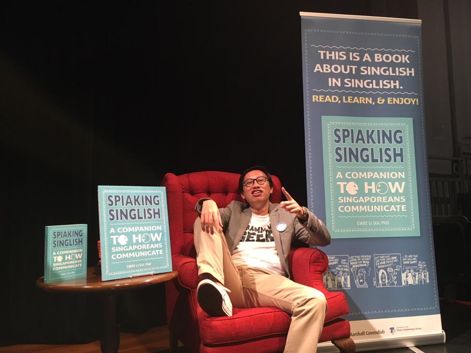 Poet and academic Gwee Li Sui at the launch of his new book “Spiaking Singlish: A Companion To How Singaporeans Communicate” on Thursday, 19 October, 2017. PHOTO: Nicholas Yong/Yahoo News Singapore