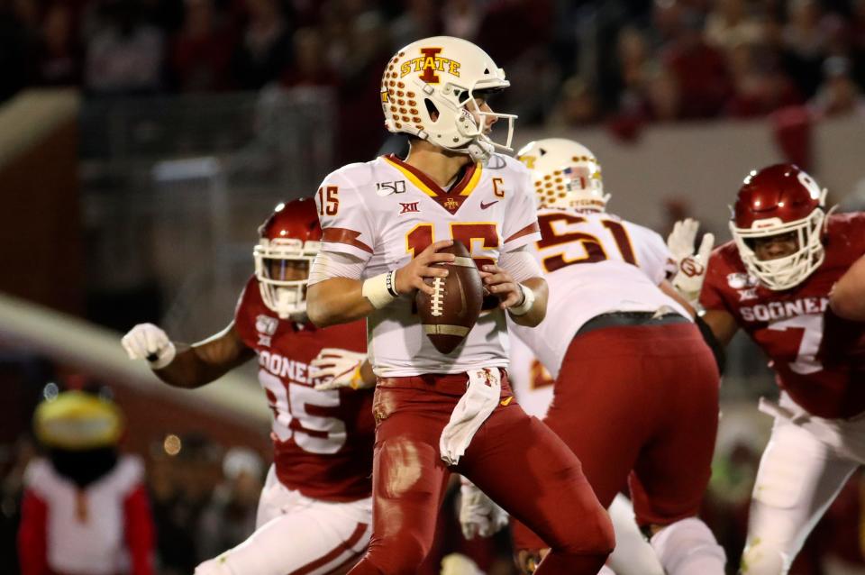 Iowa State quarterback Brock Purdy (15) looks to throw during the second quarter against Oklahoma on Nov. 9, 2019.