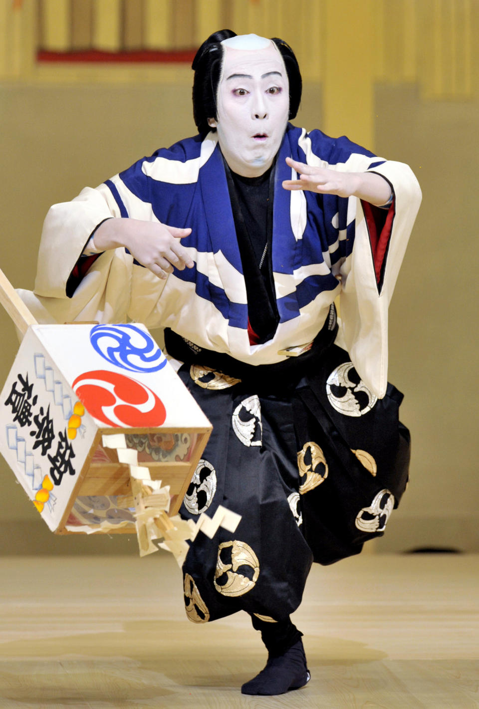 In this photo taken Sept. 2, 2011, Kabuki actor Kanzaburo Nakamura performs in a dance drama titled "Omatsuri" at the New Kabukiza theater in Osaka, Japan. Kanzaburo, who helped boost the popularity of the traditional Japanese art form, died Wednesday, Dec. 5, 2012. He was 57. (AP Photo/Kyodo News) NO ARCHIVE, ONE TIME USE ONLY, JAPAN OUT, MANDATORY CREDIT, NO LICENSING IN CHINA, FRANCE, HONG KONG, JAPAN AND SOUTH KOREA