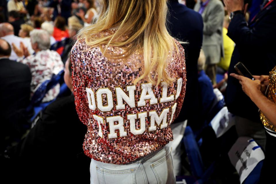 A cover band kept the crowd entertained with a steady stream of hits between speakers. (David Paul Morris / Bloomberg via Getty Images)