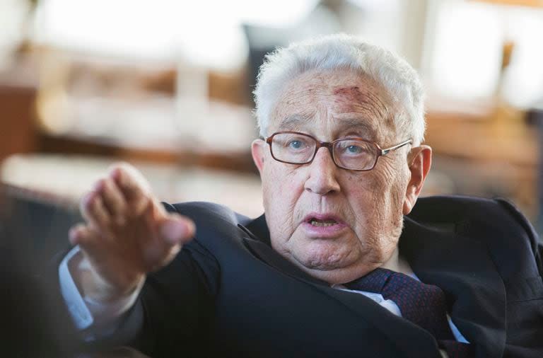 ARCHIVO. El exsecretario de Estado de los Estados Unidos hace gestos durante una recepción de cumpleaños en Berlín, . (Photo by GERO BRELOER / POOL / AFP)