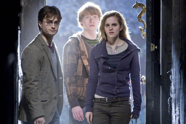 Daniel Radcliffe (l.), Rupert Grint und Emma Watson in "Harry Potter und die Heiligtümer des Todes" (Bild: ddp images)