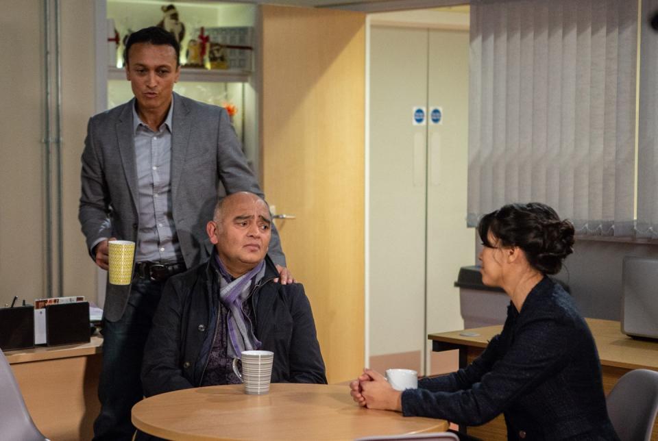 jai and priya sharma give rishi advice in emmerdale