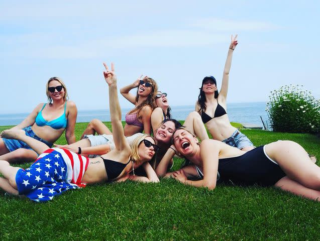<p>Ashley Avignone Instagram</p> Sydney Ness, Taylor Swift, Ashley Avignone, Selena Gomez, Este, Danielle and Alana Haim at Taylor's Independence Day party in 2023.