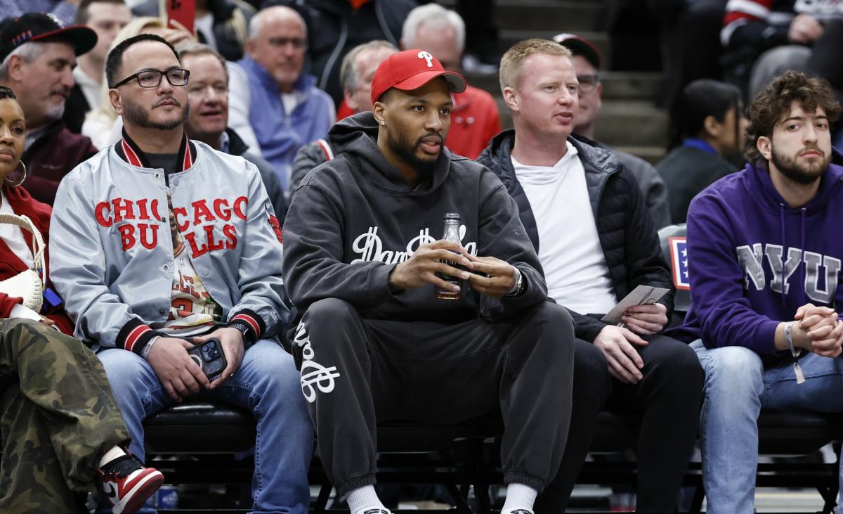 Damian Lillard traveled to Chicago to watch Bulls play Trail