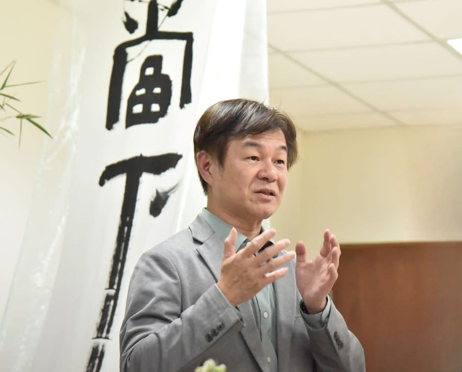 《圖說》華梵大學人文與藝術學院黃智陽院長策展「蘭亭詠」，挽救瀕危書法文化。〈華梵大學提供〉