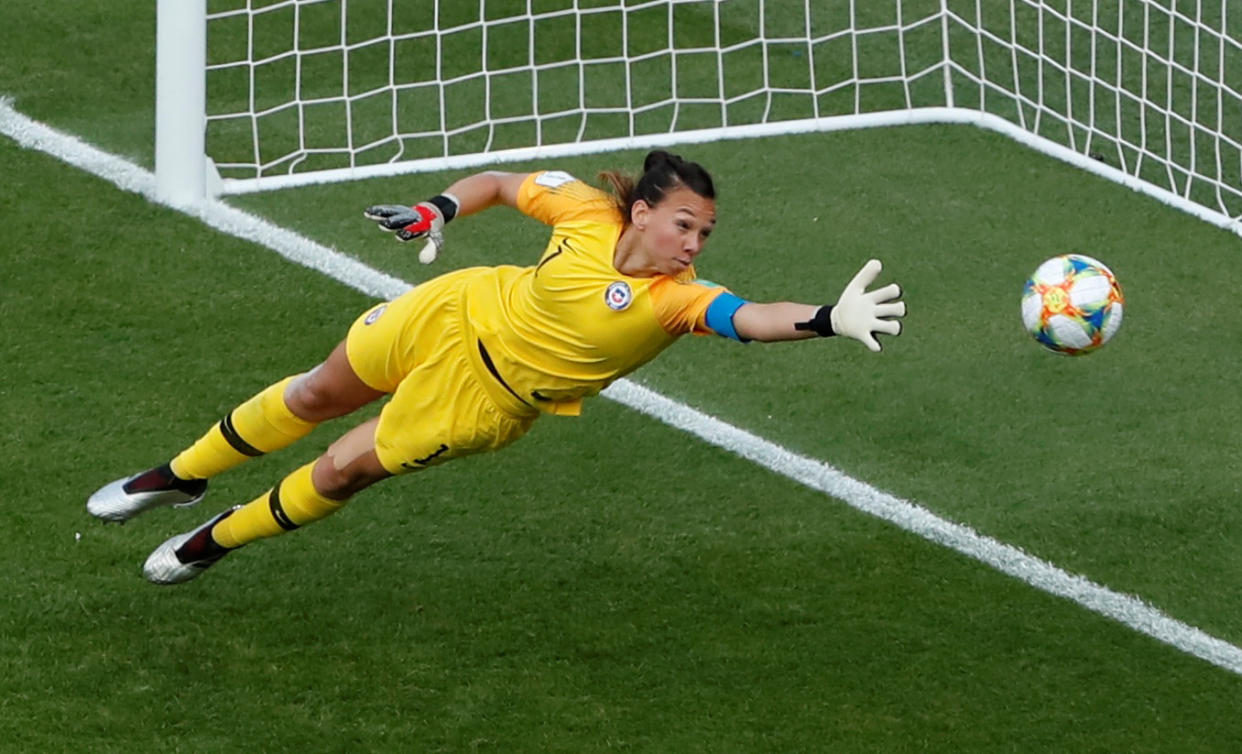 Soccer Football - Women's World Cup - Group F - United States v Chile - Parc des Princes, Paris, France - June 16, 2019  Chile's Claudia Endler makes a save  REUTERS/Gonzalo Fuentes