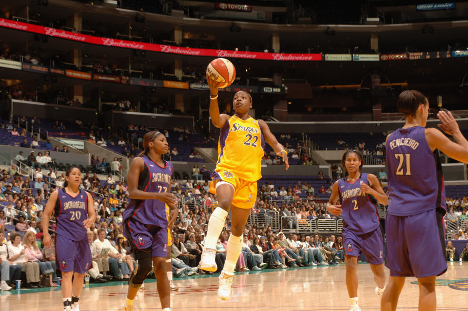 Edniesha Curry played nearly a decade of professional basketball including several seasons in the WNBA. (Getty images)