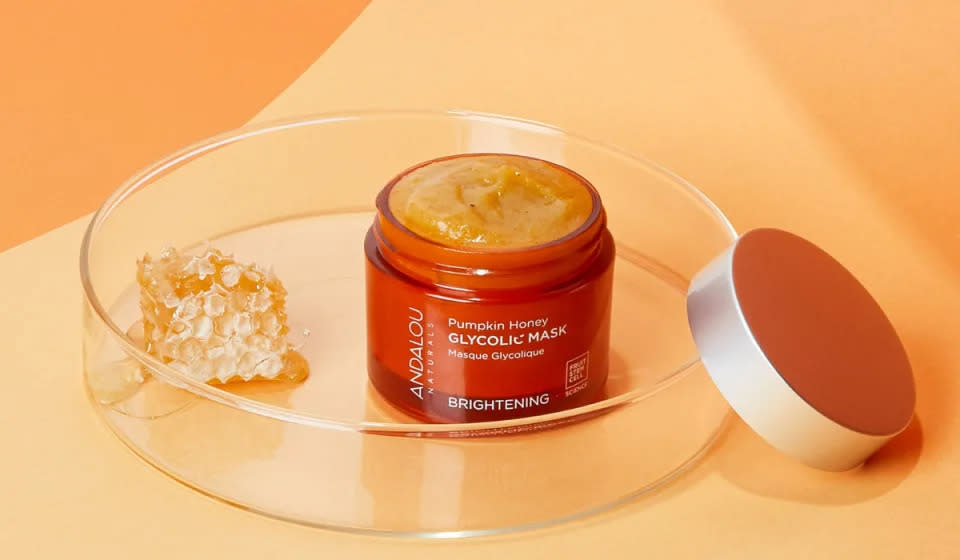 Hay que estar loco para desaprovechar esta maravillosa mascarilla facial de calabaza por solo 13 dólares. (Foto: Andalou Naturals)