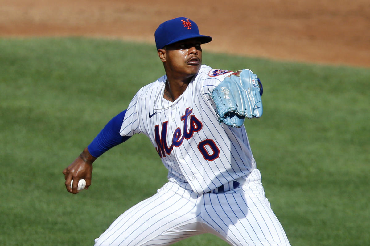 MLB - Marcus Stroman accepts New York Mets' qualifying offer.