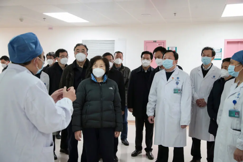 2020年，湖北省武漢市爆發COVID-19疫情，中國國務院副總理孫春蘭前往督導防疫（資料照，AP）