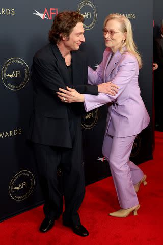 <p>Monica Schipper/Getty</p> Jeremy Allen White and Meryl Streep