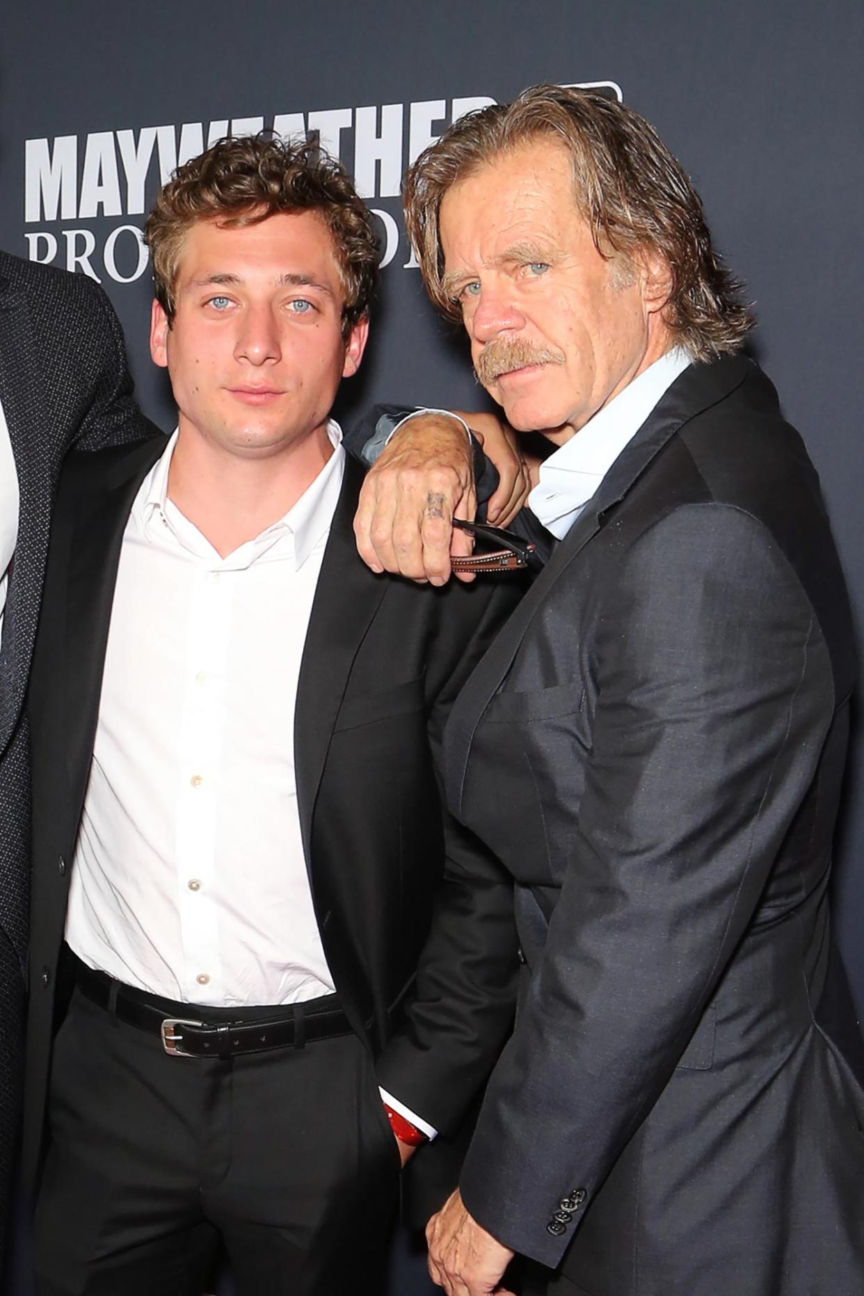 William H Macy Jokes Shameless Son Jeremy Allen White Should Put Your Pants On 537