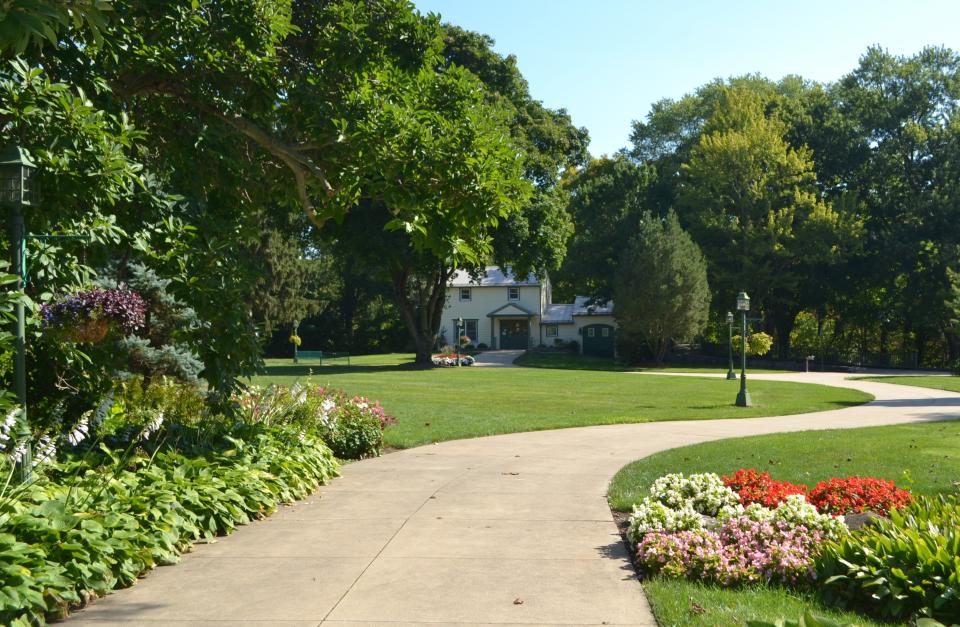 Schoepfle Garden is a 70-acre botanical garden and natural woodland that is part of the Lorain County Metro Parks.