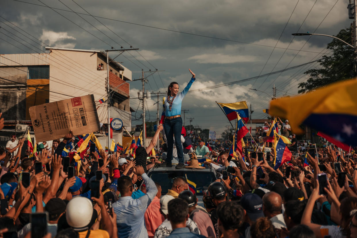 María Corina Machado en campaña la semana pasada en Guanare, Venezuela. Las encuestas muestran que, previo a las elecciones del domingo, su movimiento cuenta con un amplio apoyo. (Adriana Loureiro Fernandez/The New York Times)

