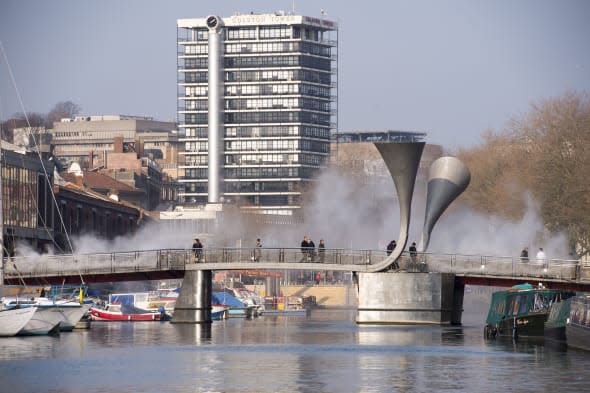 Japanese artists creates Fog bridge over Bristol