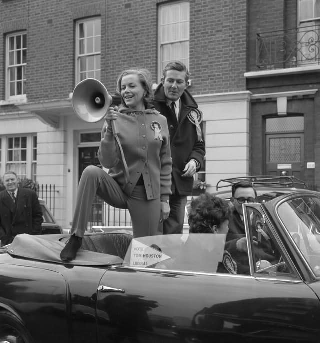 Honor Blackman death