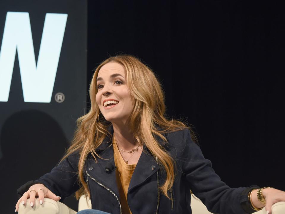 rachel hollis 7