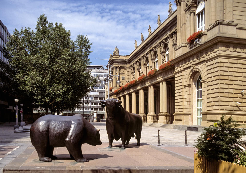 Bull and bear markets. Frankfurt, Germany. (Source: Getty)