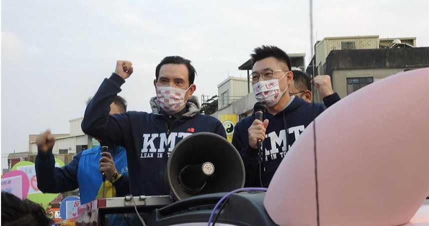 前總統馬英九（左）、國民黨主席江啟臣16日來到新竹市，呼籲民眾參加公投反萊豬。（圖／邱立雅攝）