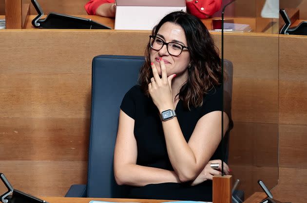La vicepresidenta y portavoz del Consell y consellera de Igualdad y Políticas Inclusivas, Aitana Mas, durante su primera sesión de control parlamentario en Les Corts Valencianes. (Photo: Biel Aliño / EFE)