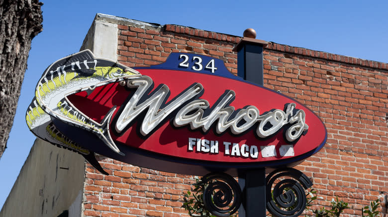 Wahoo's Fish Taco storefront