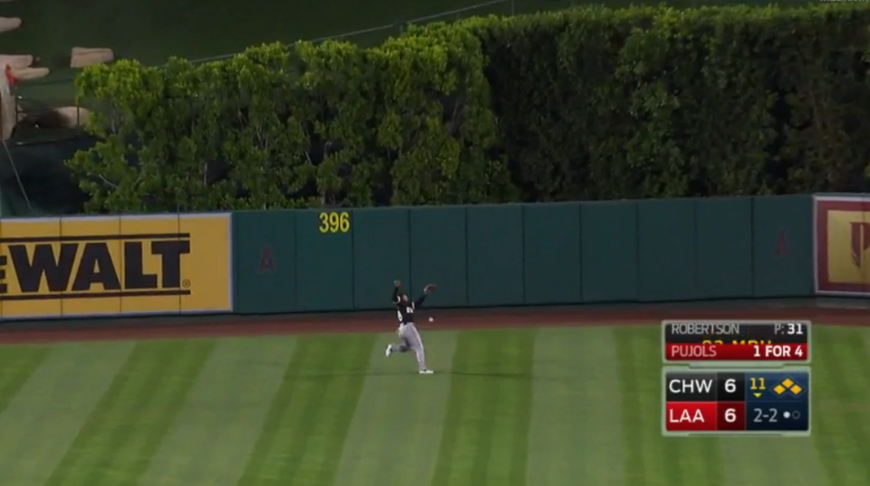 Leury Garcia turned a sac fly into a hilarious loss for the White Sox. Thanks, Leury. (MLB.tv)