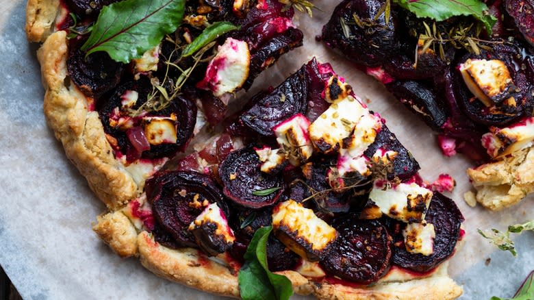 Galette with beets and cheese