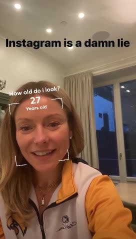 Kelly Ripa has Instagram guess her age while smiling