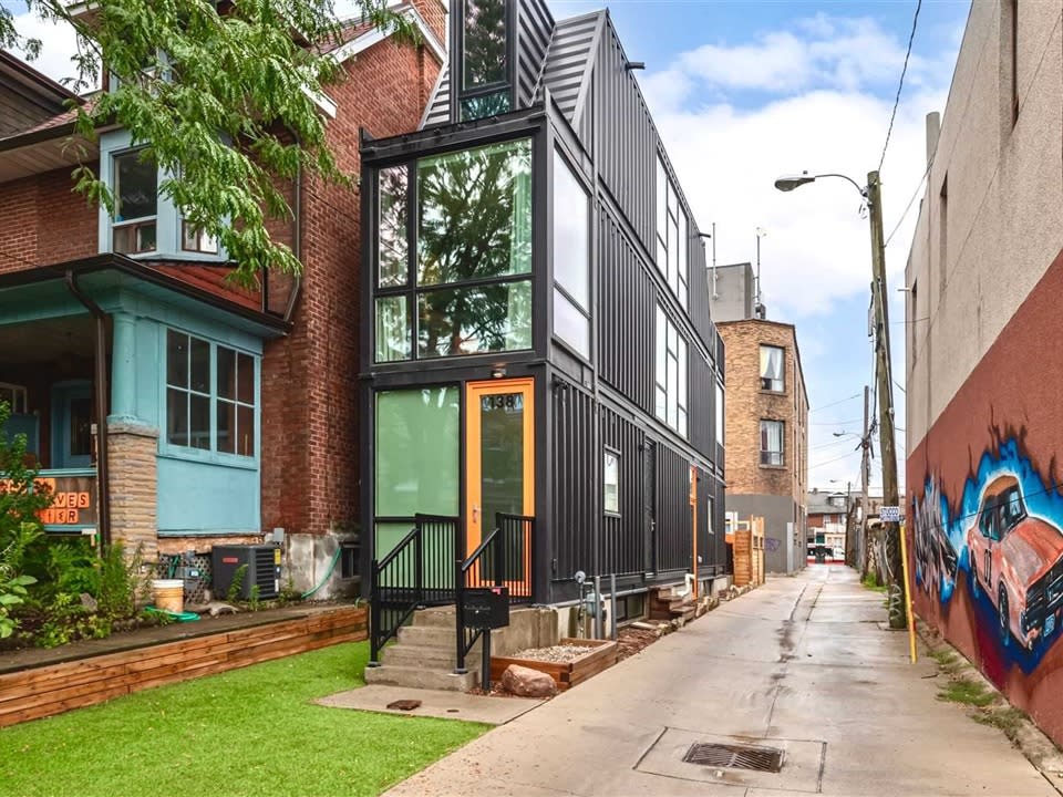 <p>The property at 138 St. Clarens Ave in Toronto's Little Portugal neighbourhood hit the market last week. (Realtor.ca)</p> 