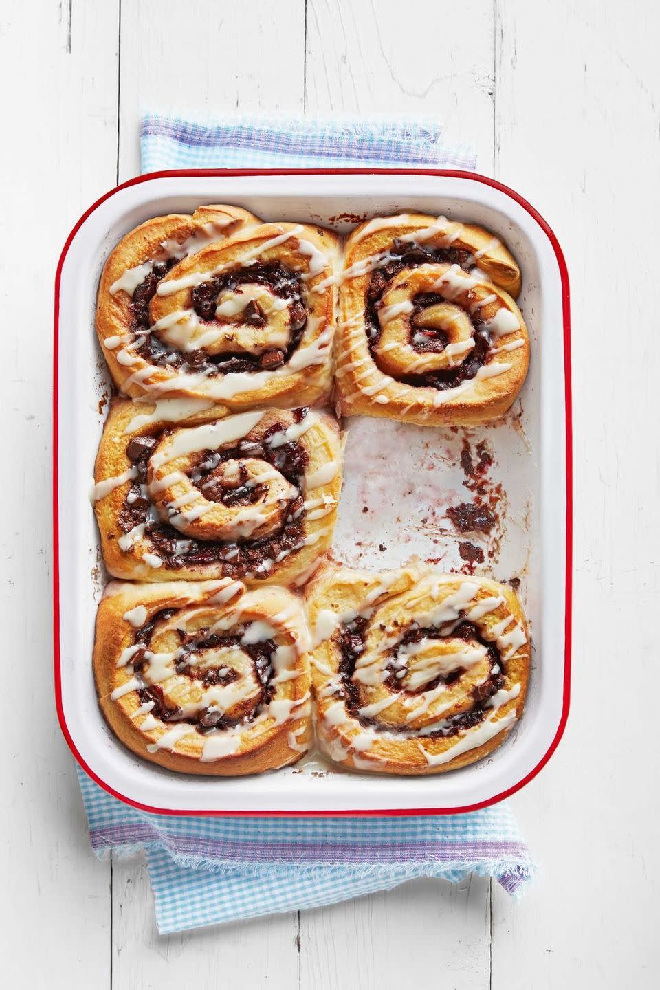 chocolate cherry cinnamon rolls