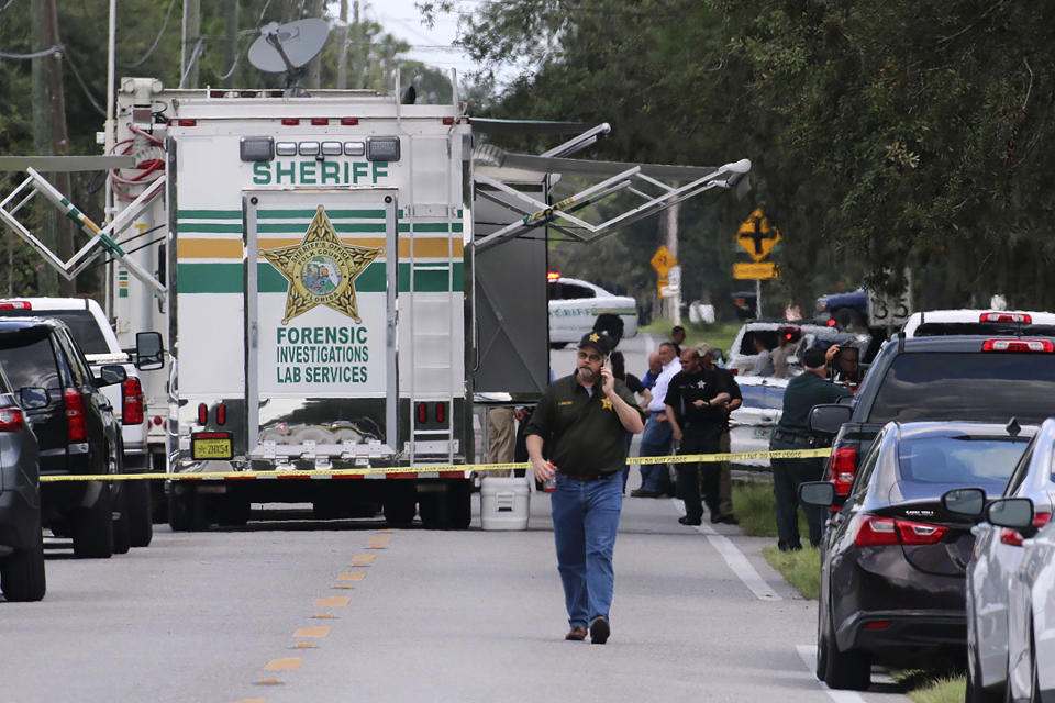 Four people are dead including a mother who was still cradling her now deceased baby in what Florida sheriff's deputies are calling a massive gun battle with a suspect. Source: AP