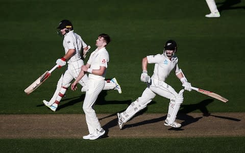 Kane Williamson shows England how to bat on this wicket - Credit: GETTY IMAGES