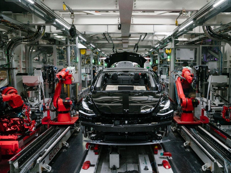 Elon Musk hat den Produktionshochlauf des Model 3 als Produktionshölle bezeichnet. - Copyright: Mason Trinca for The Washington Post via Getty Images