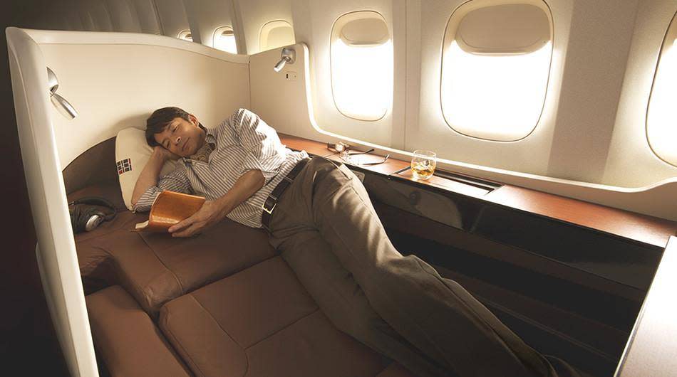 Passengers can choose a soft or firm sleeping surface (Japan Airlines)