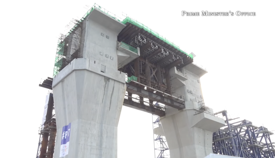 In December 2023, a construction milestone was achieved with the successful completion of a 17.1m-long concrete span, connecting the ends of the rail viaduct over the Strait of Johor