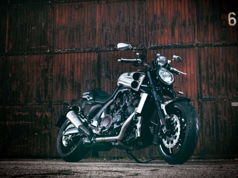 yamaha-star-vmax-carbon2