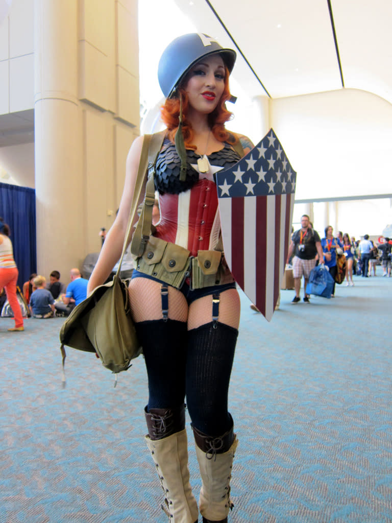 Cap takes her patriotism to a new level - San Diego Comic-Con 2012 Costumes