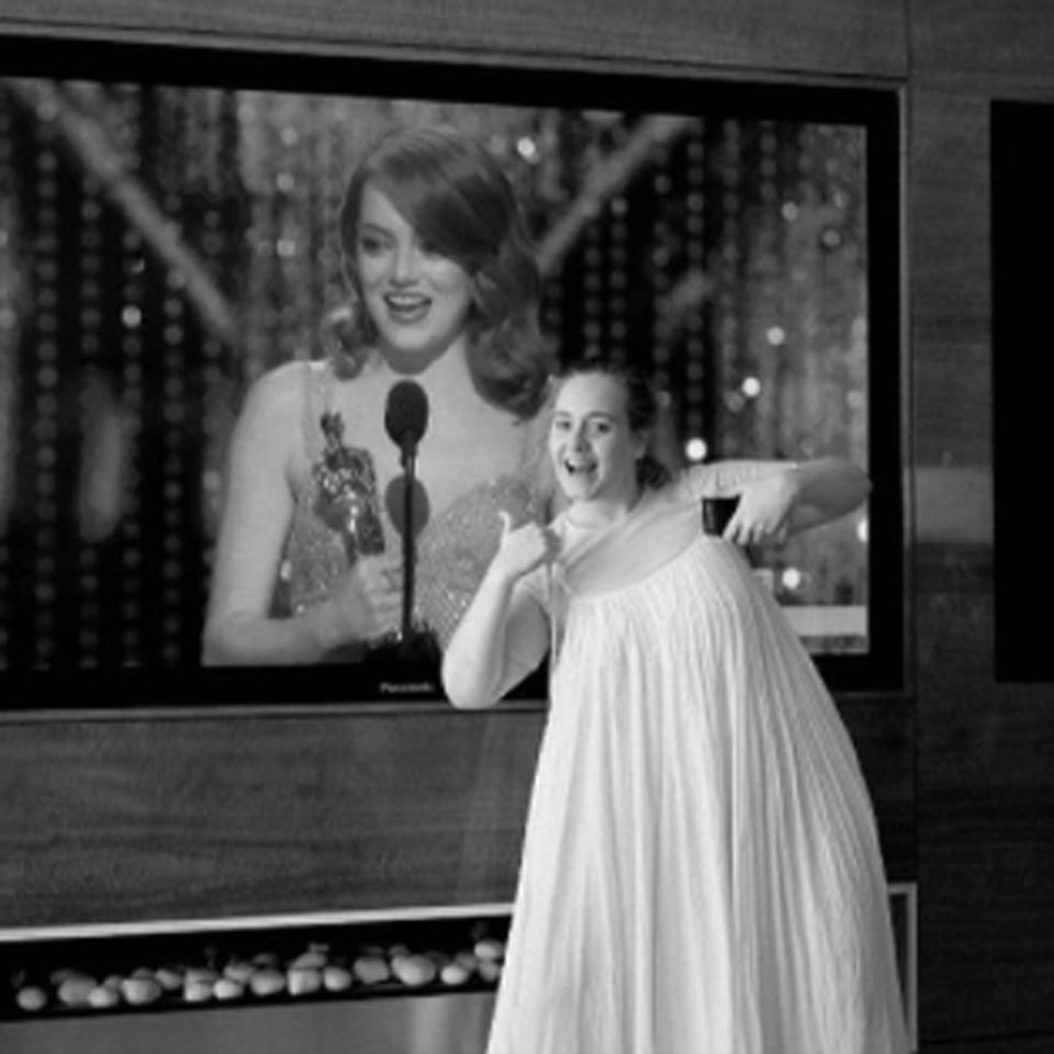 <p>Adele freute sich sichtlich über Emma Stones Oscar Gewinn. (Bild: Instagram.com/Adele) </p>