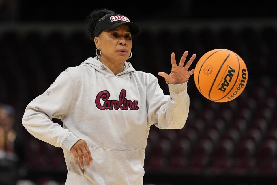 South Carolina head coach Dawn Staley runs a drill during a practice for an NCAA Women's Final Four semifinals basketball game Thursday, April 4, 2024, in Cleveland. (AP Photo/Morry Gash)