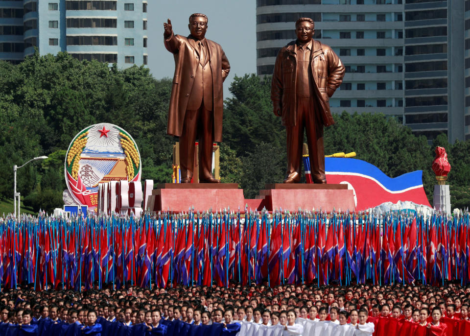 <p>Mit einem öffentlichen Großspektakel inklusive Militärparade und Festumzug feiert Nordkorea den 70. Jahrestag der Landesgründung. (Bild: Reuters/Danish Siddiqui) </p>