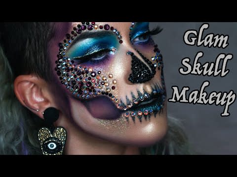 30) Studded Skull Makeup