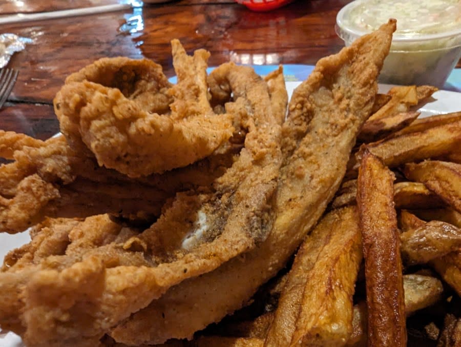 A plate of deep-fried black drum ribs (Photo: George Noleff)