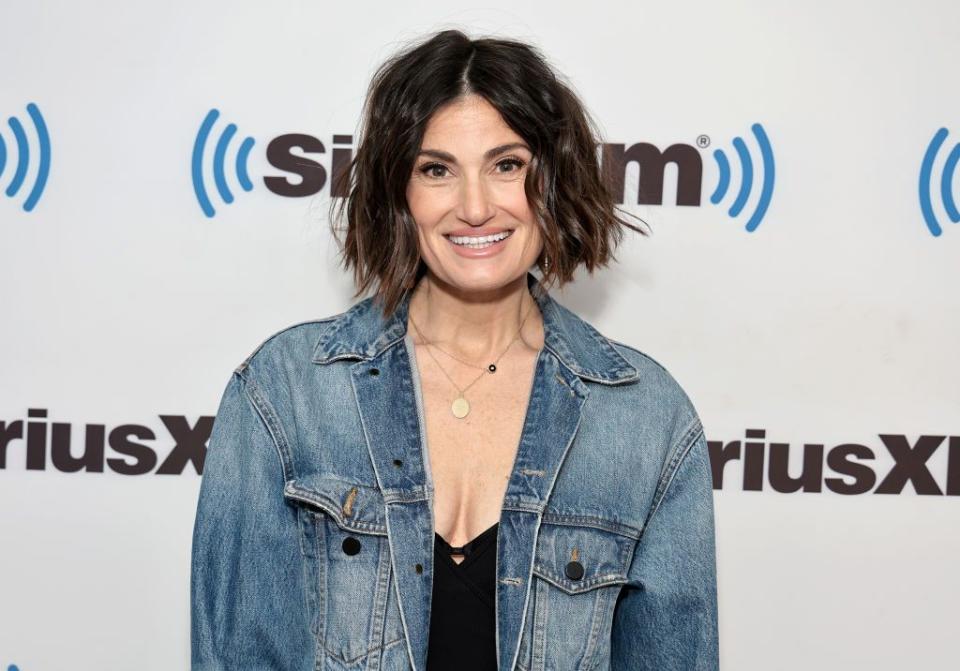 idina menzel just shared a naked photo from the bathtub