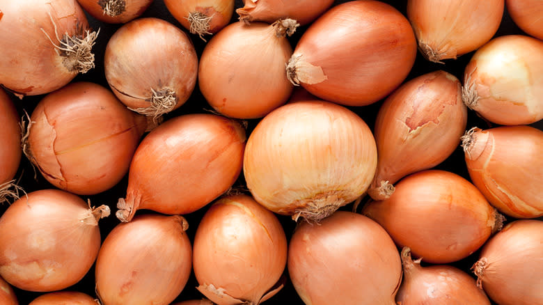 brown onions skins