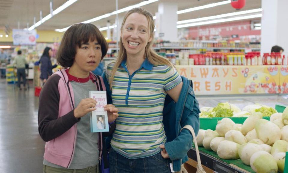 Maya Erskine and Anna Konkle in Pen 15.